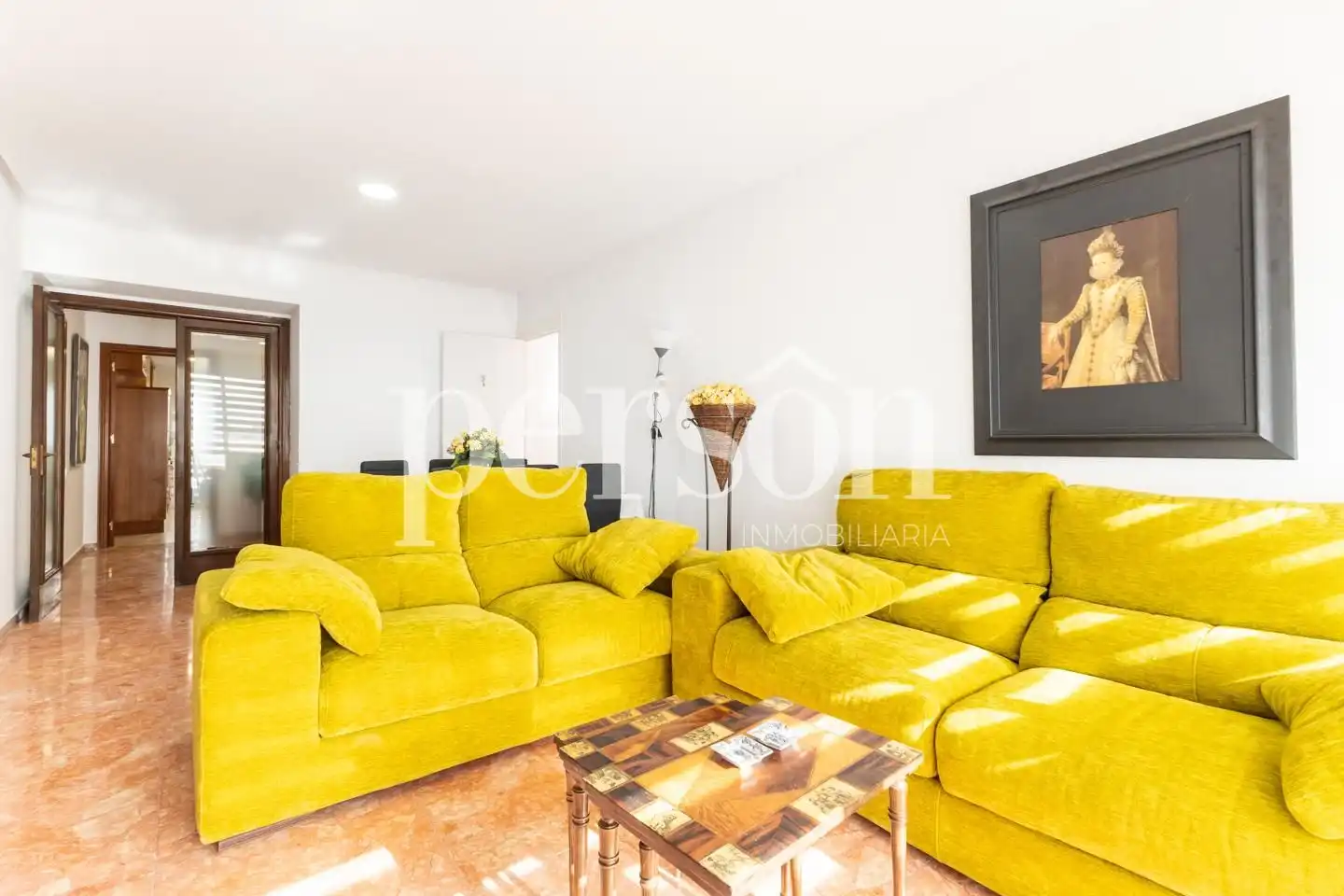 Sala d'estar de Pis de lloguer en Valencia amb Aire condicionat, Terrassa i Moblat