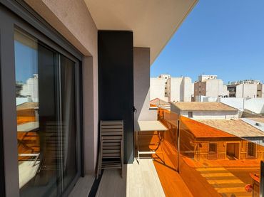 Apartment with balcony for sale in Calle HERMANOS BAZAN
