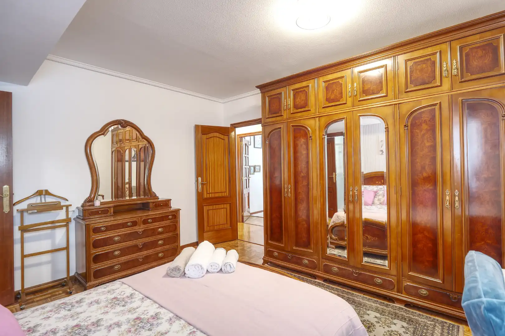Habitación de Piso en venta en A Coruña Capital  con Calefacción, Parquet y Amueblado