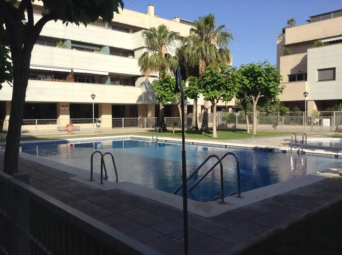Piscina de Pis de lloguer en Valencia amb Aire condicionat, Calefacció i Jardí privat