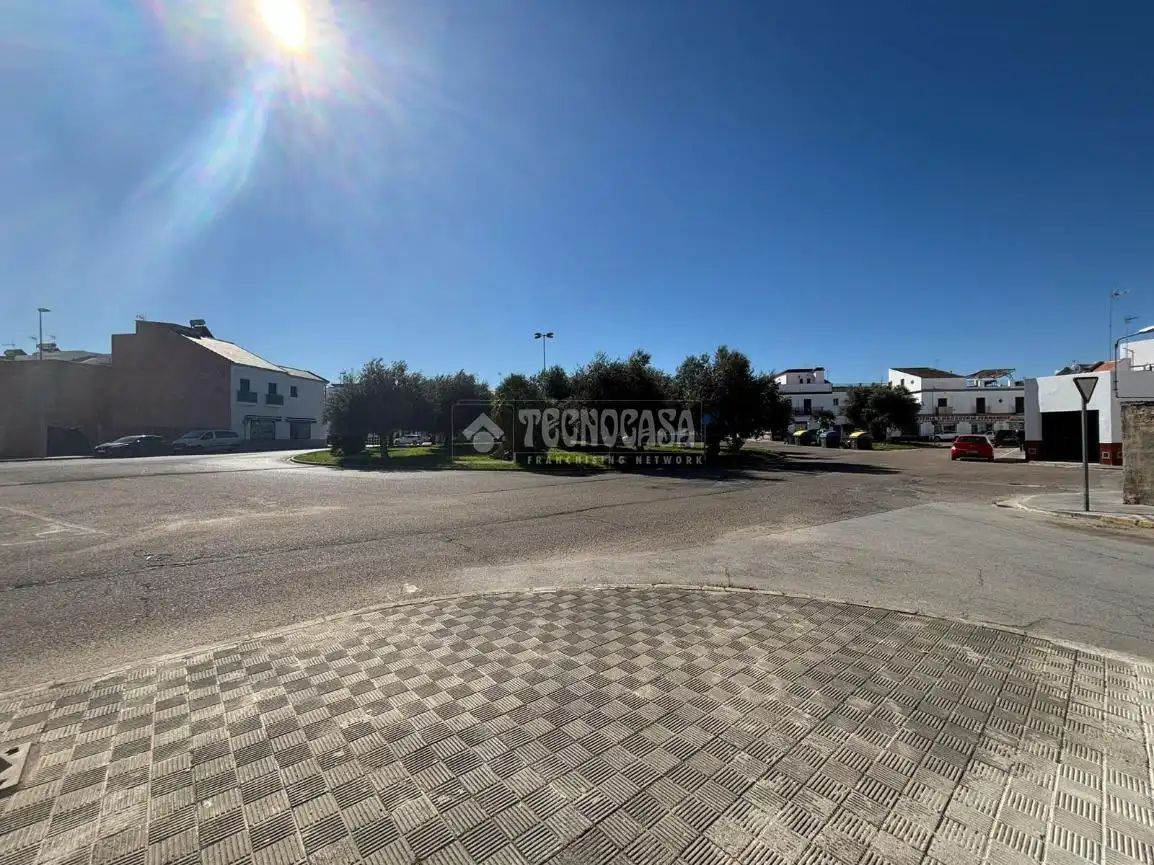 Exterior view of Single-family semi-detached for sale in Los Palacios y Villafranca