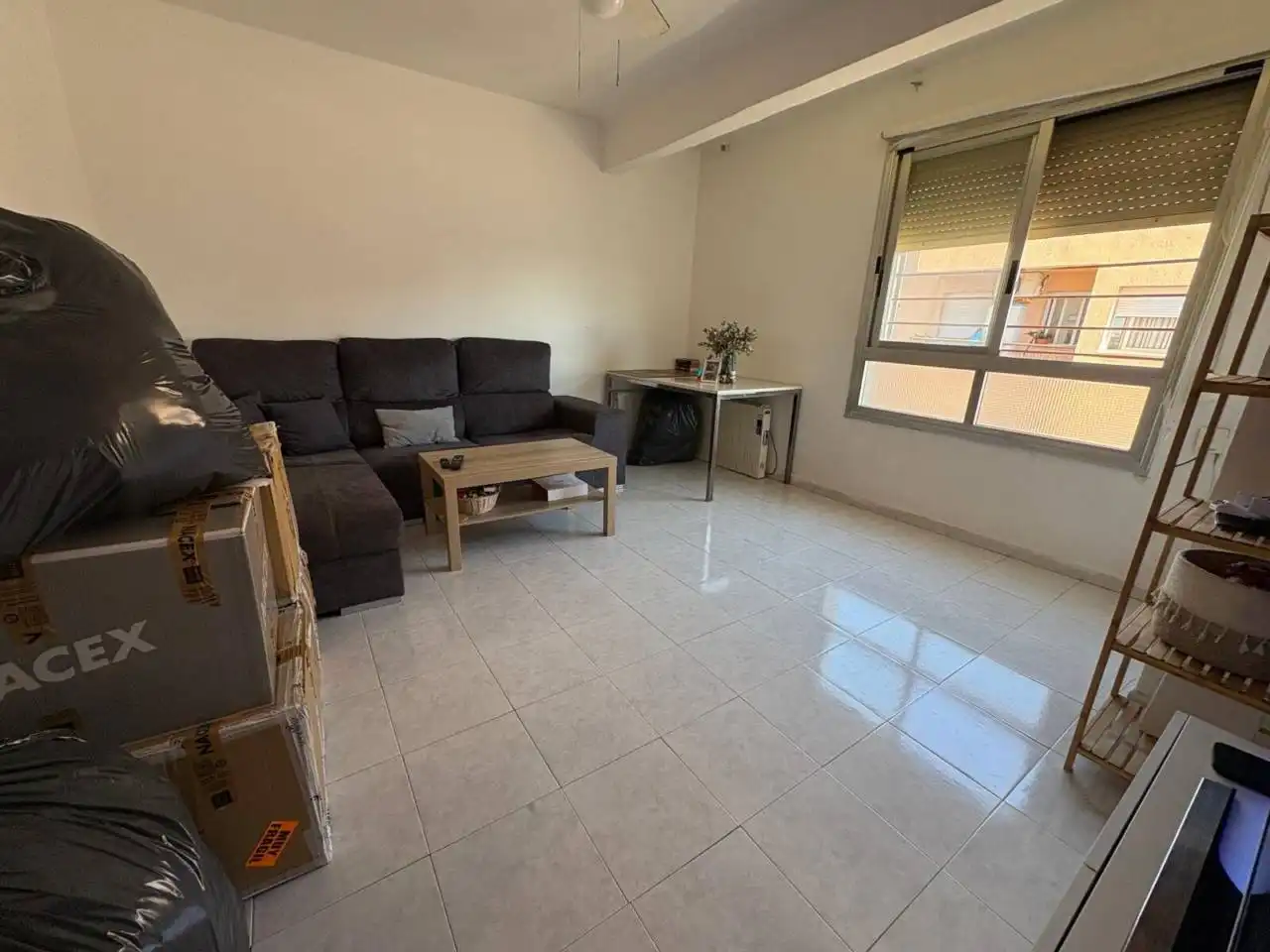 Flat for sale in Calle Borges Blanques