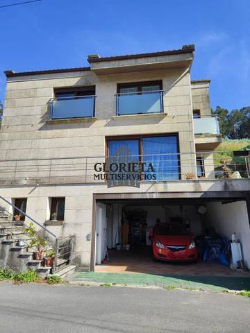 Casa-chalet en Venta en Bueu