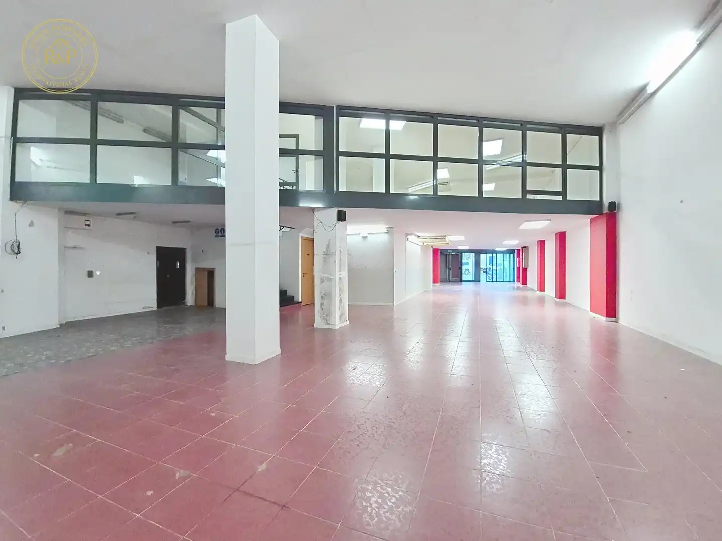 Industrial building for sale in Carrer JUAN DE GARAY 114, imagen 2