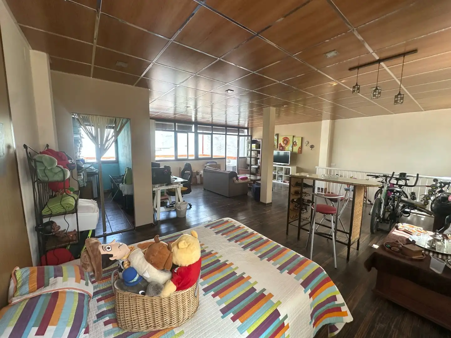 Sala d'estar de Casa o xalet en venda en Camas amb Aire condicionat, Parquet i Terrassa