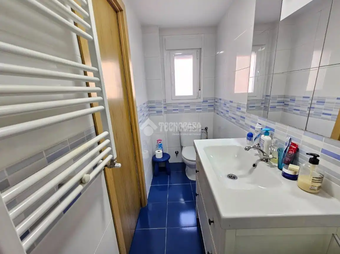 Baño de Casa adosada en venta en Madrid con Calefacción