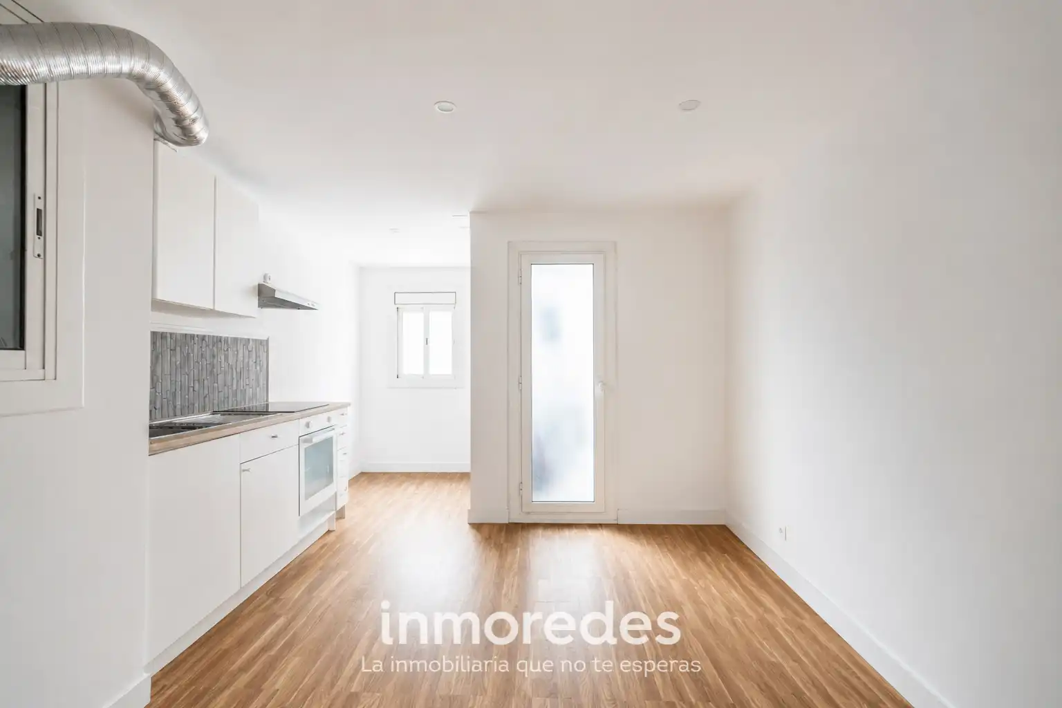 Exterior view of Flat for sale in Barcelona  with Oven and Balcony