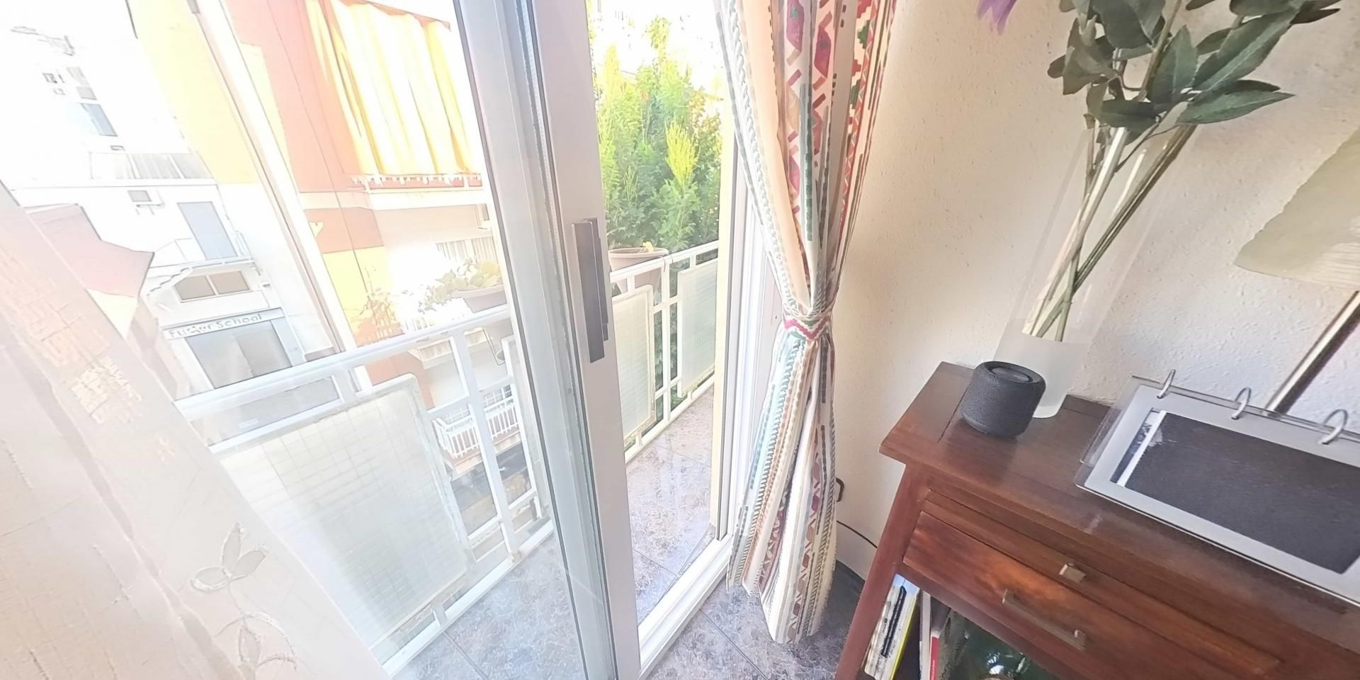Terraza de Piso en venta en Santa Coloma de Gramenet con Calefacción, Terraza y Balcón