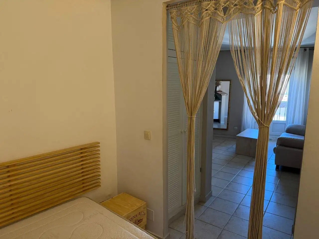 Habitación de Piso en venta en Madrid con Balcón