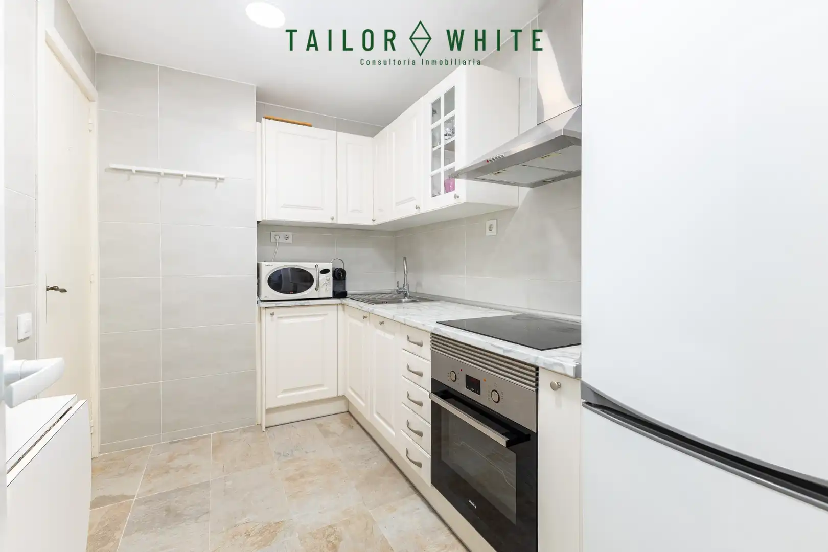Cocina de Piso en venta en Barcelona con Calefacción y Terraza