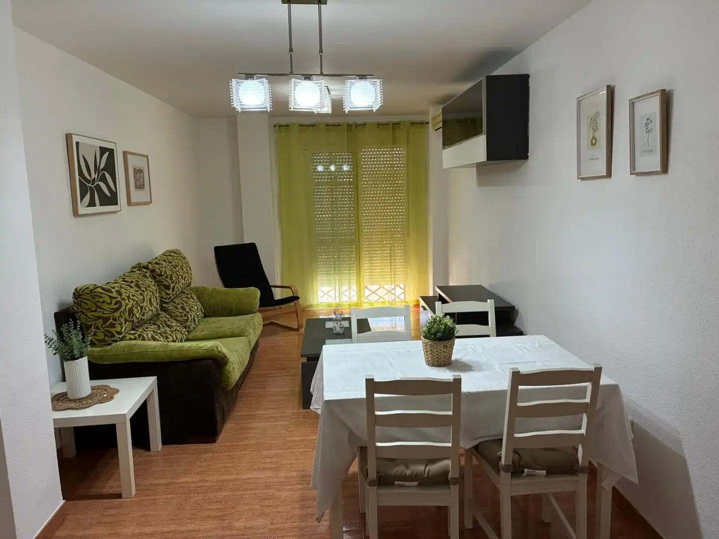 Sala de estar de Piso en venta en Roquetas de Mar con Amueblado, Horno y Lavadora