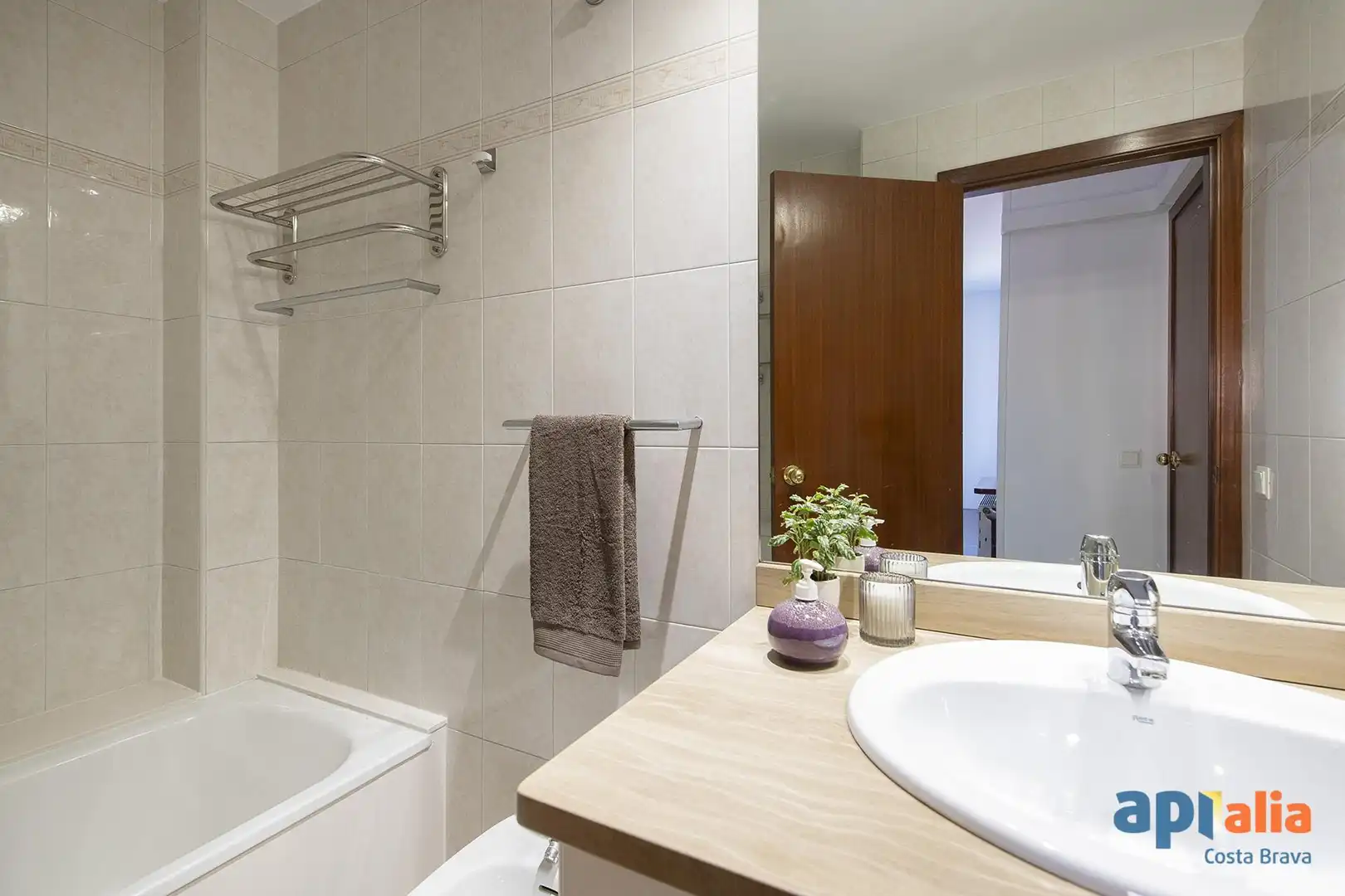 Bathroom of Apartments for sale in Girona  with Heating and Terrace