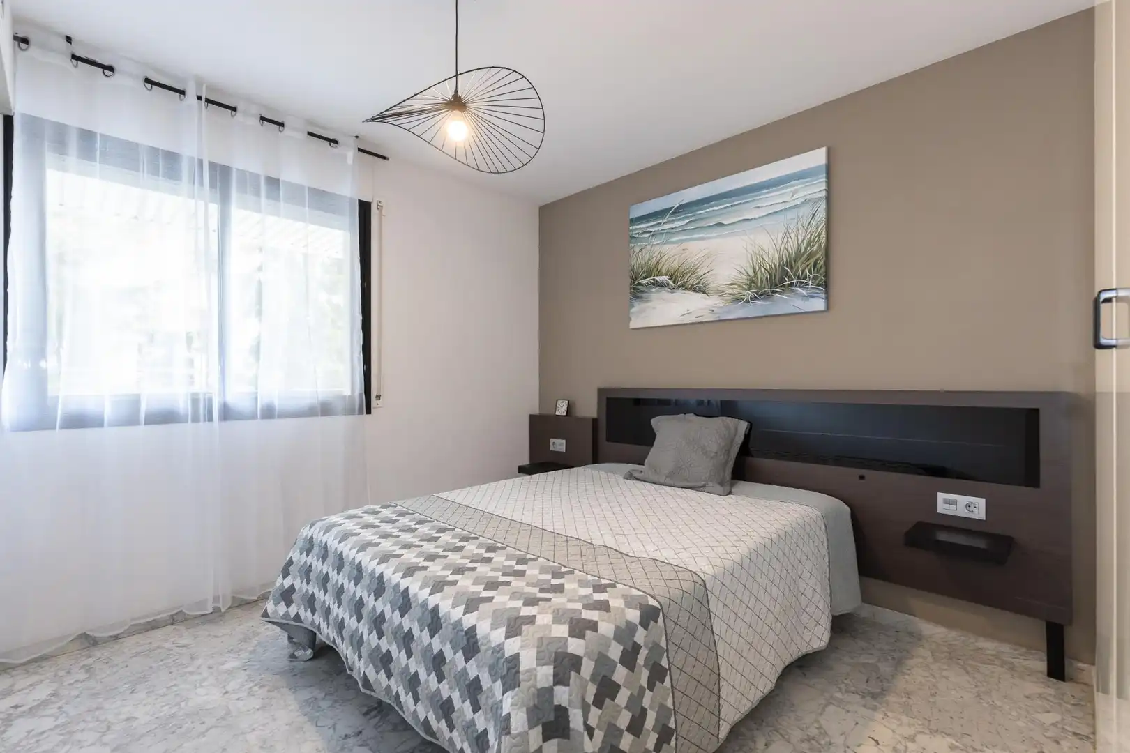 Dormitori de Apartament en venda en Salou amb Calefacció, Piscina i Moblat