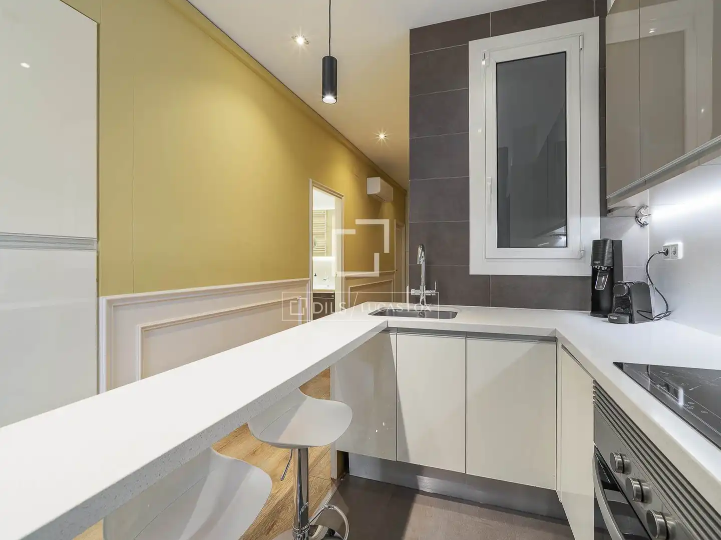 Cocina de Piso en venta en Barcelona con Aire acondicionado, Terraza y Amueblado