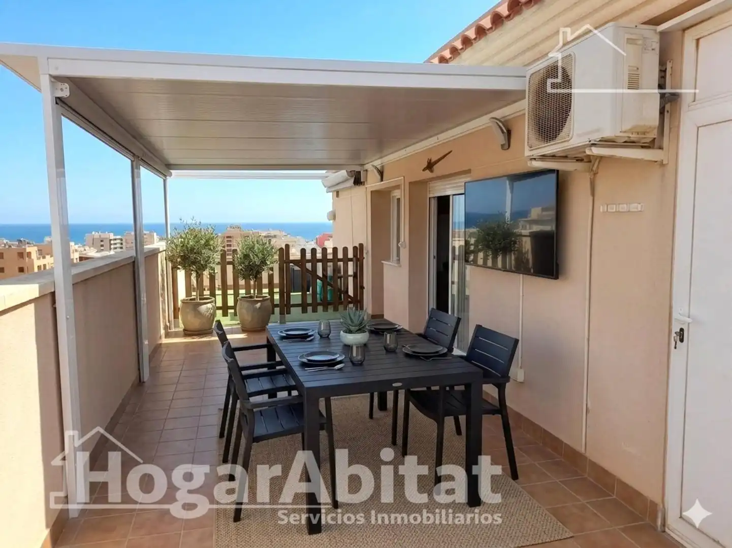 Terrasse von Dachboden zum Verkauf in Roquetas de Mar mit Klimaanlage, Privatgarten und Terrasse