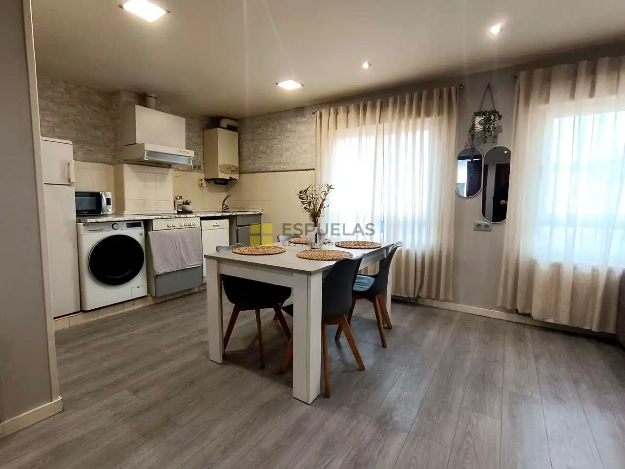 Cocina de Apartamento en venta en Quel con Calefacción, Parquet y Trastero