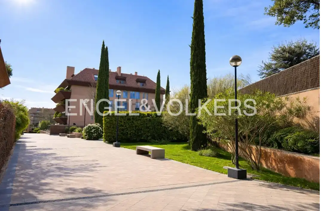 Terraza de Ático de alquiler en Boadilla del Monte con Aire acondicionado, Calefacción y Parquet