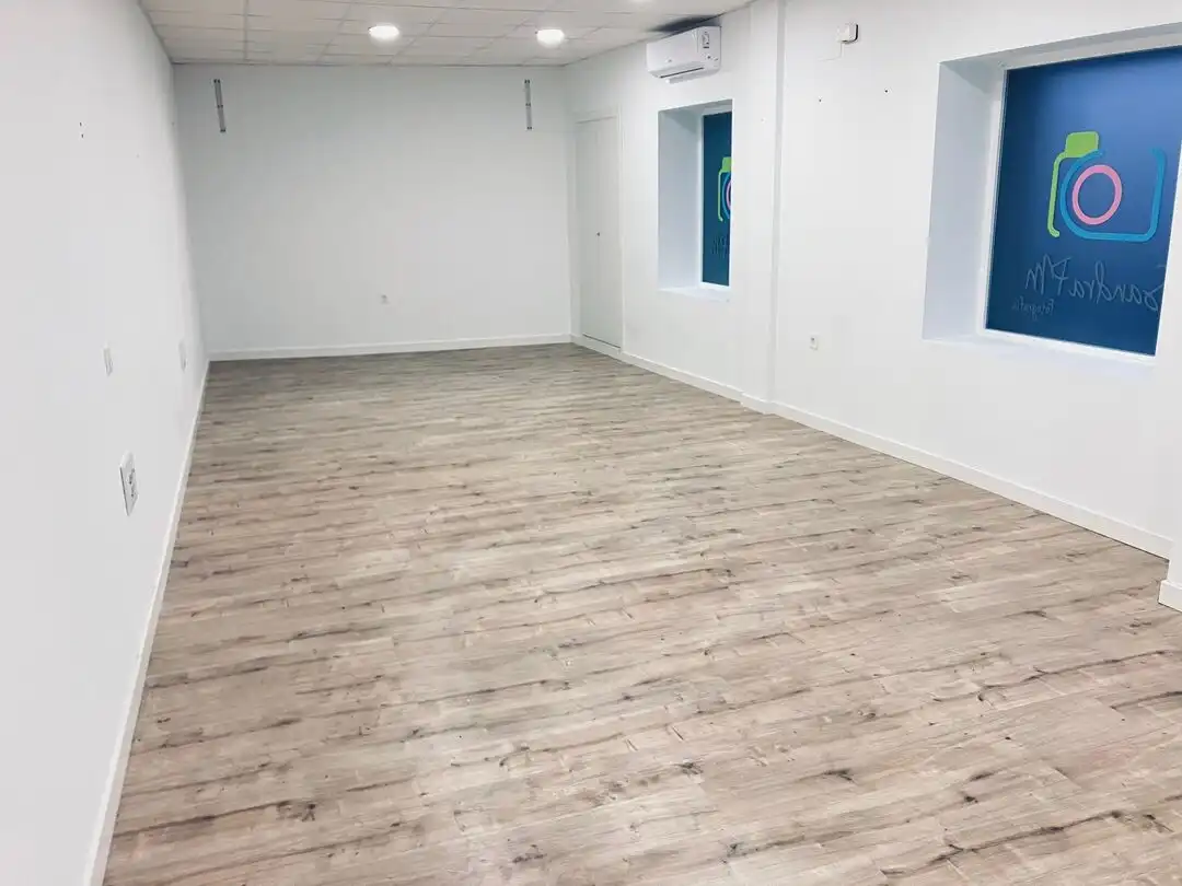 Local en venta en Esquivias con Aire acondicionado