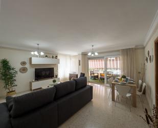 Living room of Flat for sale in Vélez-Málaga  with Terrace and Furnished