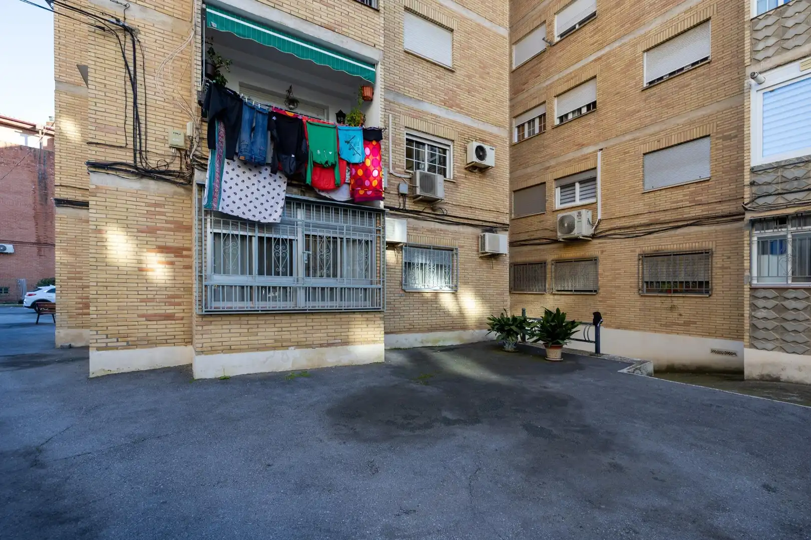 Vista exterior de Planta baja en venta en Granada