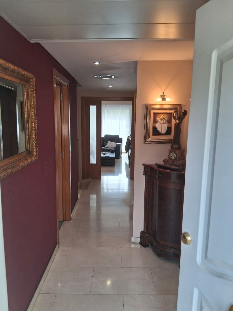 Casa o xalet en venda en Torrelles de Llobregat amb Aire condicionat, Calefacció i Jardí privat