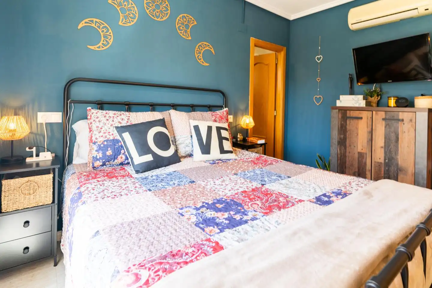 Schlafzimmer von Haus oder Chalet zum Verkauf in Santa Pola mit Klimaanlage, Privatgarten und Terrasse