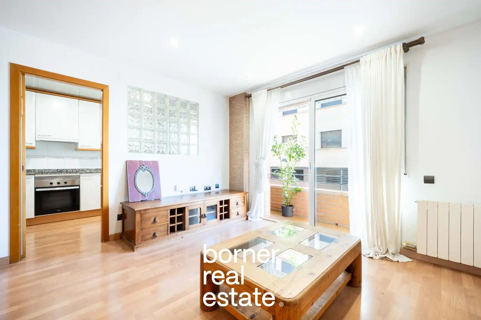 Vista exterior de Piso en venta en Rubí con Aire acondicionado, Calefacción y Parquet