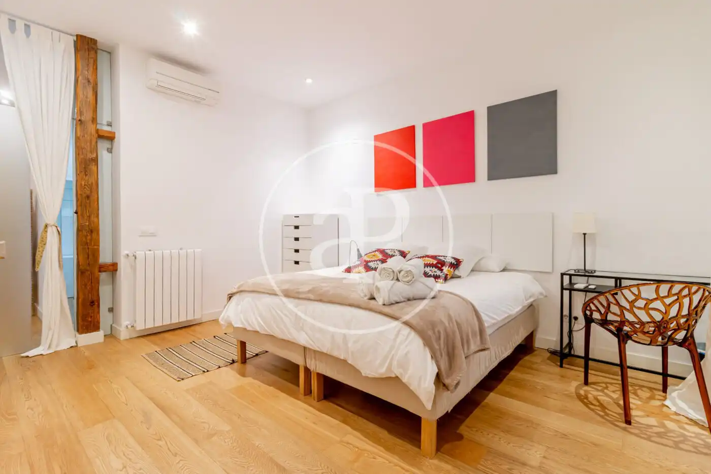 Schlafzimmer von Wohnung zur Miete in Madrid mit Klimaanlage, Heizung und Möbliert