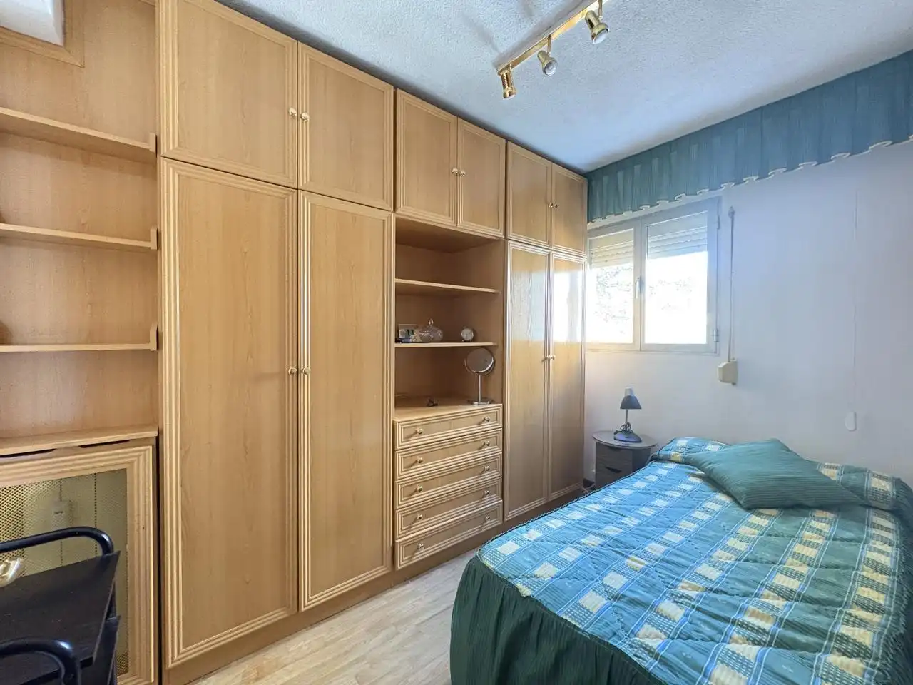 Schlafzimmer von Wohnung zur Miete in Madrid mit Klimaanlage, Heizung und Parkett