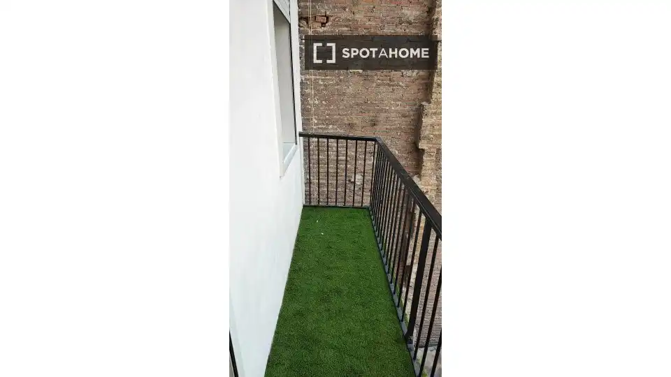 Piso con terraza en alquiler en Eixample, imagen 2