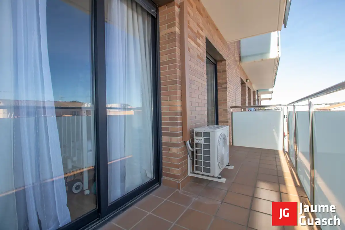 Terrasse von Wohnung zum Verkauf in Torredembarra mit Klimaanlage, Heizung und Parkett