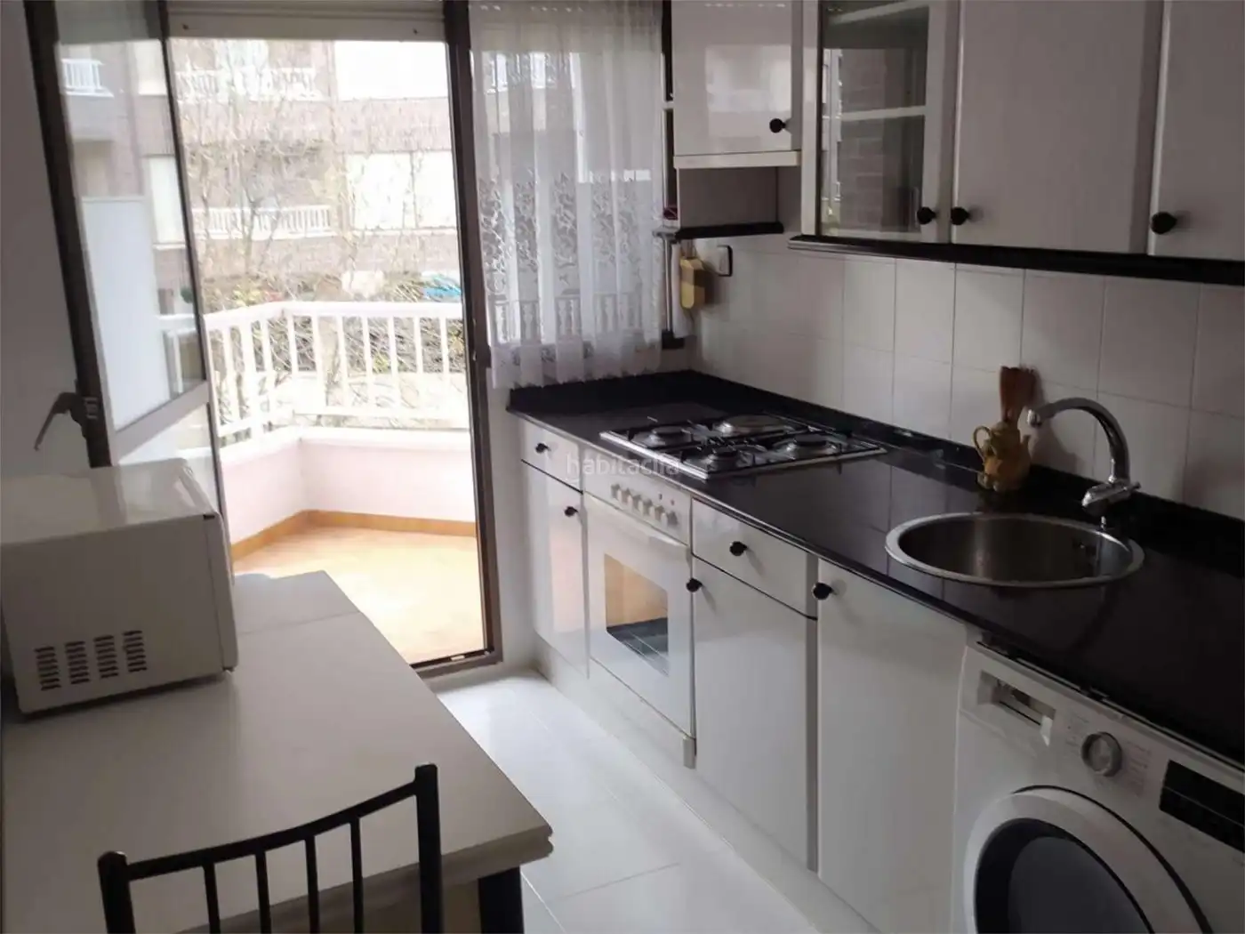 Flat with lift to rent in Calle de Silvestre Ochoa 9, imagen 2