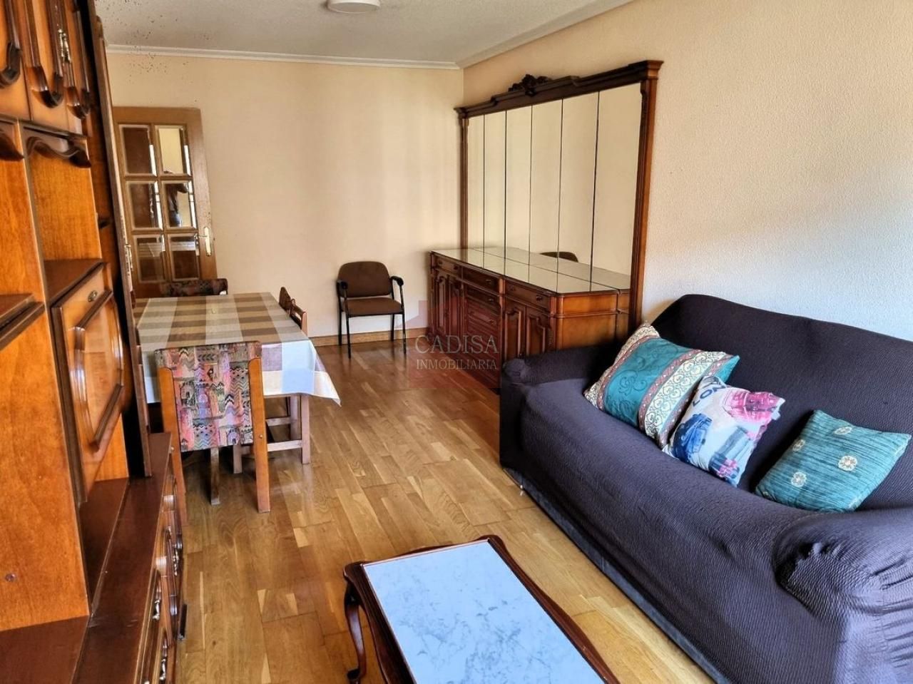 Sala d'estar de Pis de lloguer en Salamanca Capital amb Calefacció, Parquet i Moblat