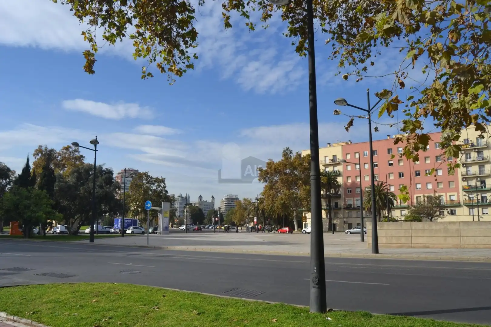 Vista exterior de Local en venda en Valencia