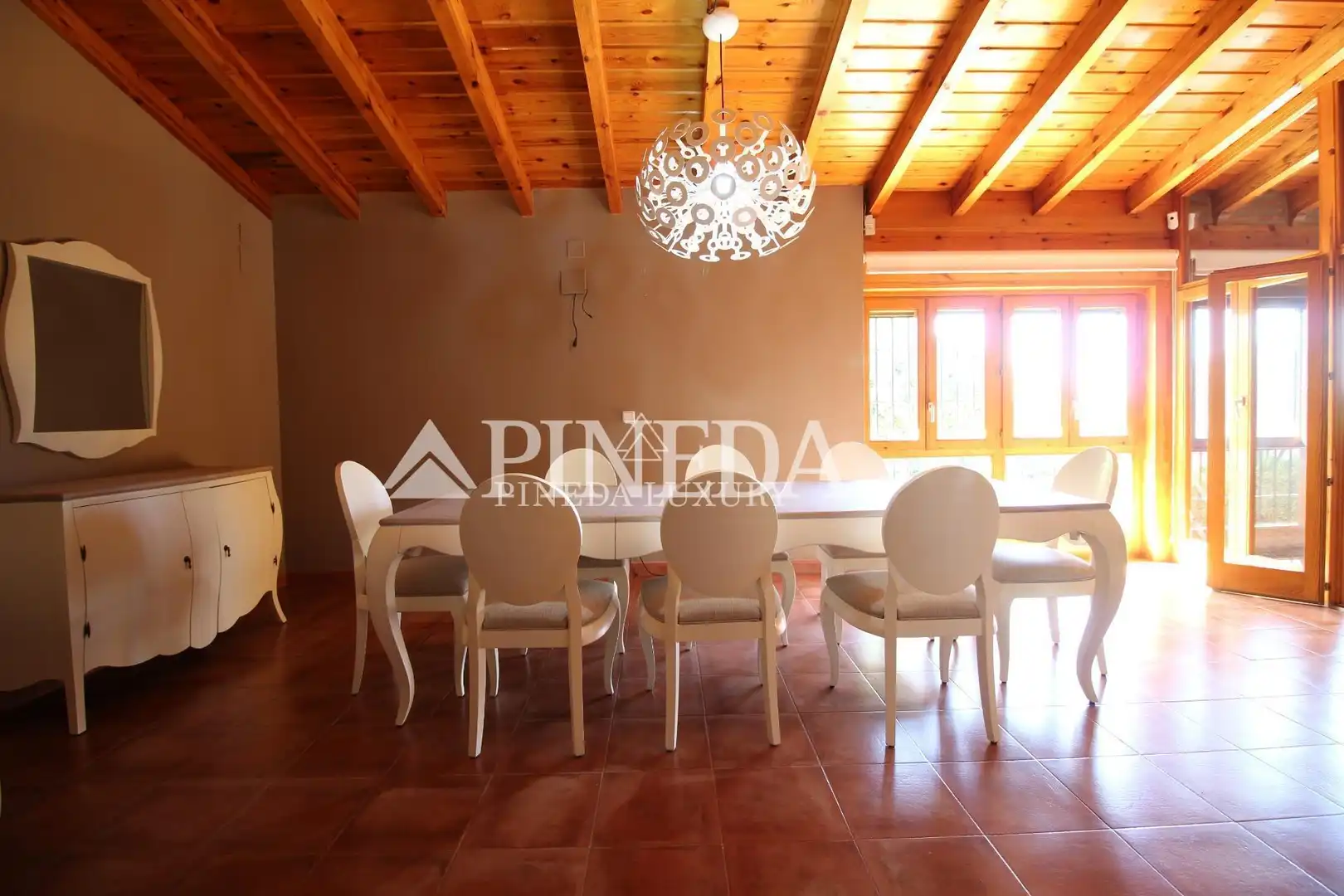 Menjador de Casa o xalet en venda en El Puig de Santa Maria amb Aire condicionat, Jardí privat i Terrassa