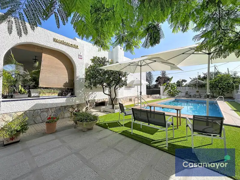 Terrassa de Casa o xalet en venda en Sant Joan d'Alacant amb Aire condicionat, Jardí privat i Piscina