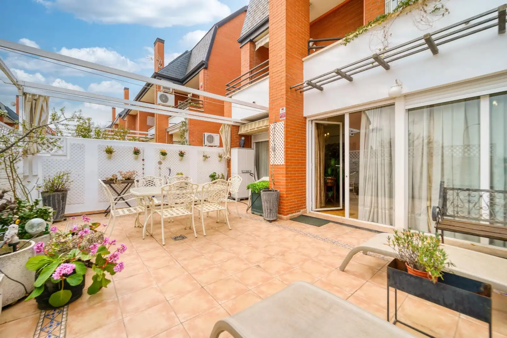Terrace of Detached homes for sale in Madrid  with Air Conditioner, Heating and Parquet flooring