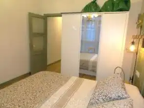 Dormitori de Estudi de lloguer en Gijón  amb Calefacció, Parquet i Moblat