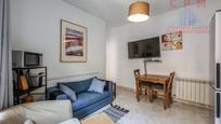 Living room of Flat for sale in  Madrid Capital  with Air Conditioner, Heating and Furnished
