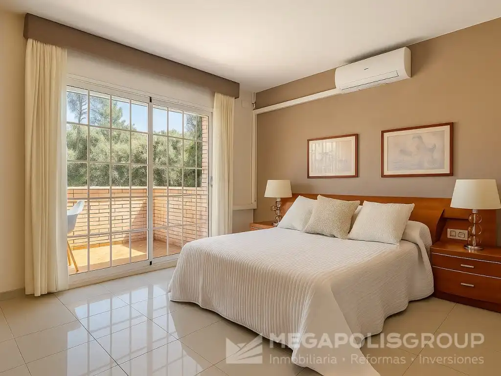 Habitación de Casa o chalet en venta en Sant Vicenç Dels Horts con Jardín privado, Terraza y Piscina
