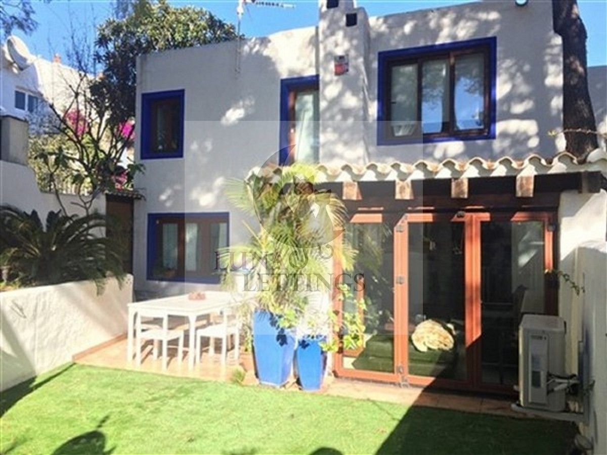 Jardí de Casa adosada en venda en Marbella amb Aire condicionat, Jardí privat i Moblat