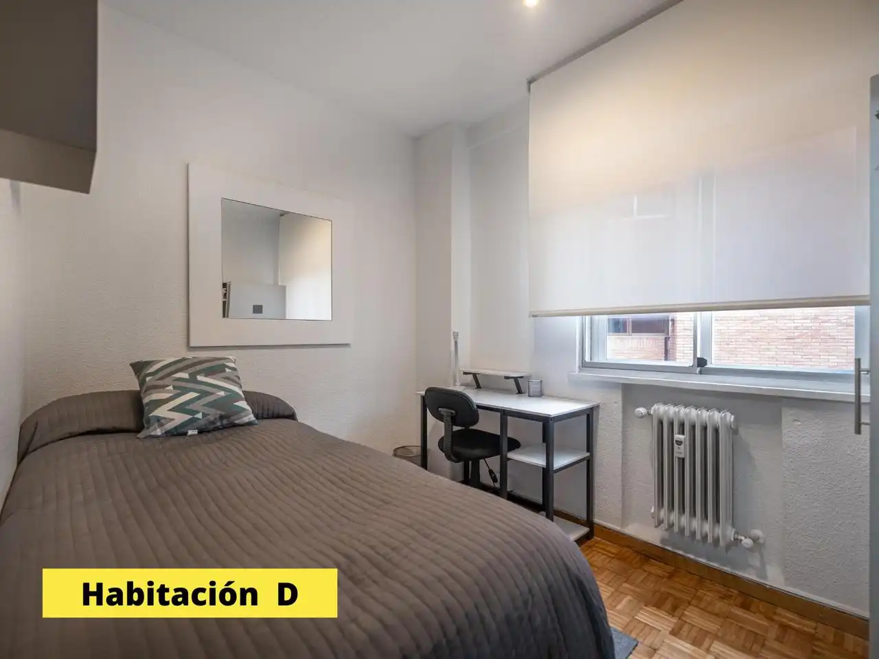 Dormitori de Pis per a compartir en Ávila amb Calefacció, Parquet i Terrassa