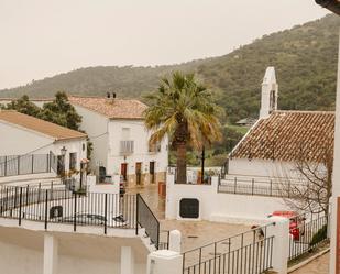 Vista exterior de Pis en venda en Grazalema