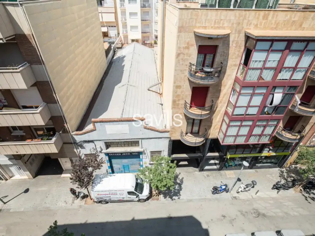 Vista exterior de Apartament en venda en L'Hospitalet de Llobregat amb Aire condicionat