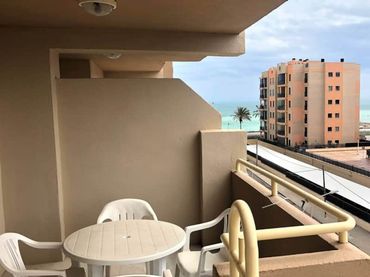 Apartament amb piscina de lloguer a Carrer la Curva 3
