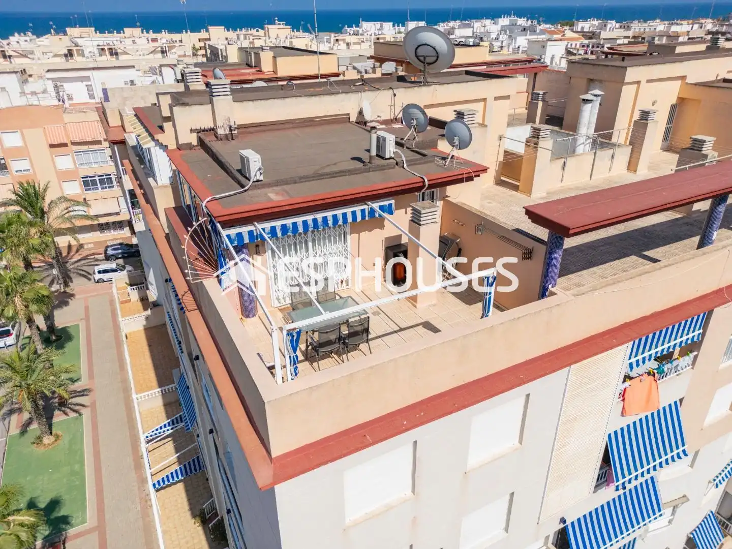 Terrace of Attic for sale in Guardamar del Segura  with Air Conditioner, Terrace and Storage room