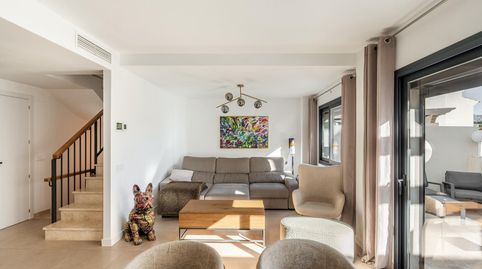 Foto 2 de Casa adosada en venta en 14 Urbanización Dos Hermanas II, Paraiso - Barronal, Estepona