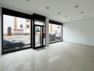 Local comercial en venda a Cuatro Caminos