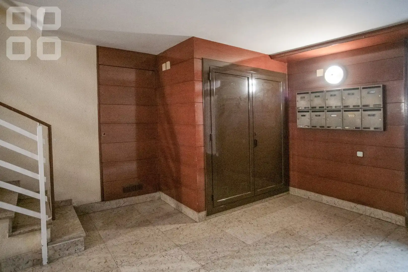 Piso en venta en L'Hospitalet de Llobregat con Parquet, Terraza y Balcón