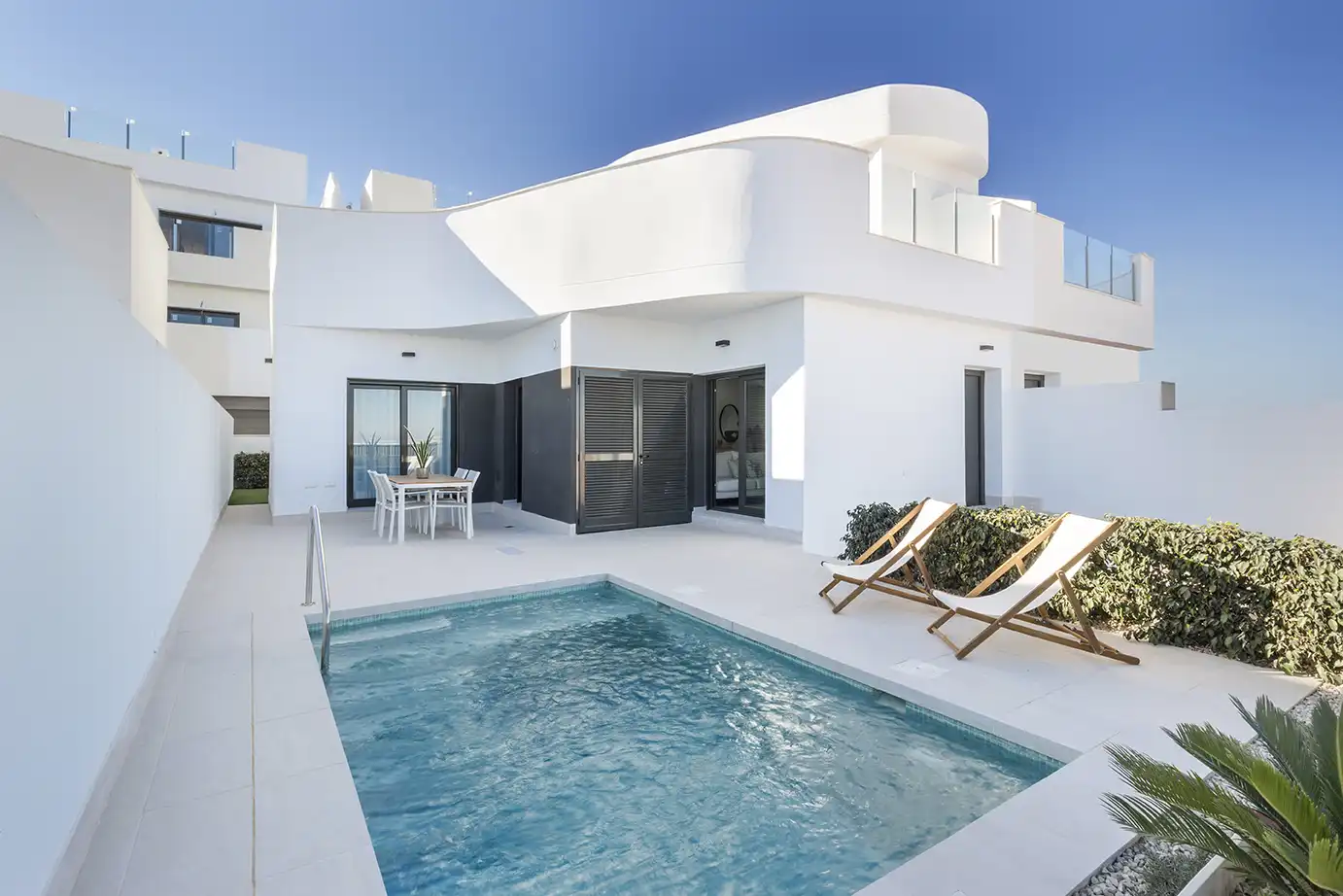 Casa a schiera con piscina in vendita a Calle Zv 54, imagen 2